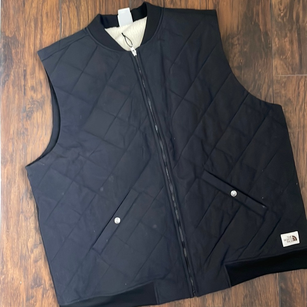 XXL North Face, Black, Quilted Vest with Sherpa Lining